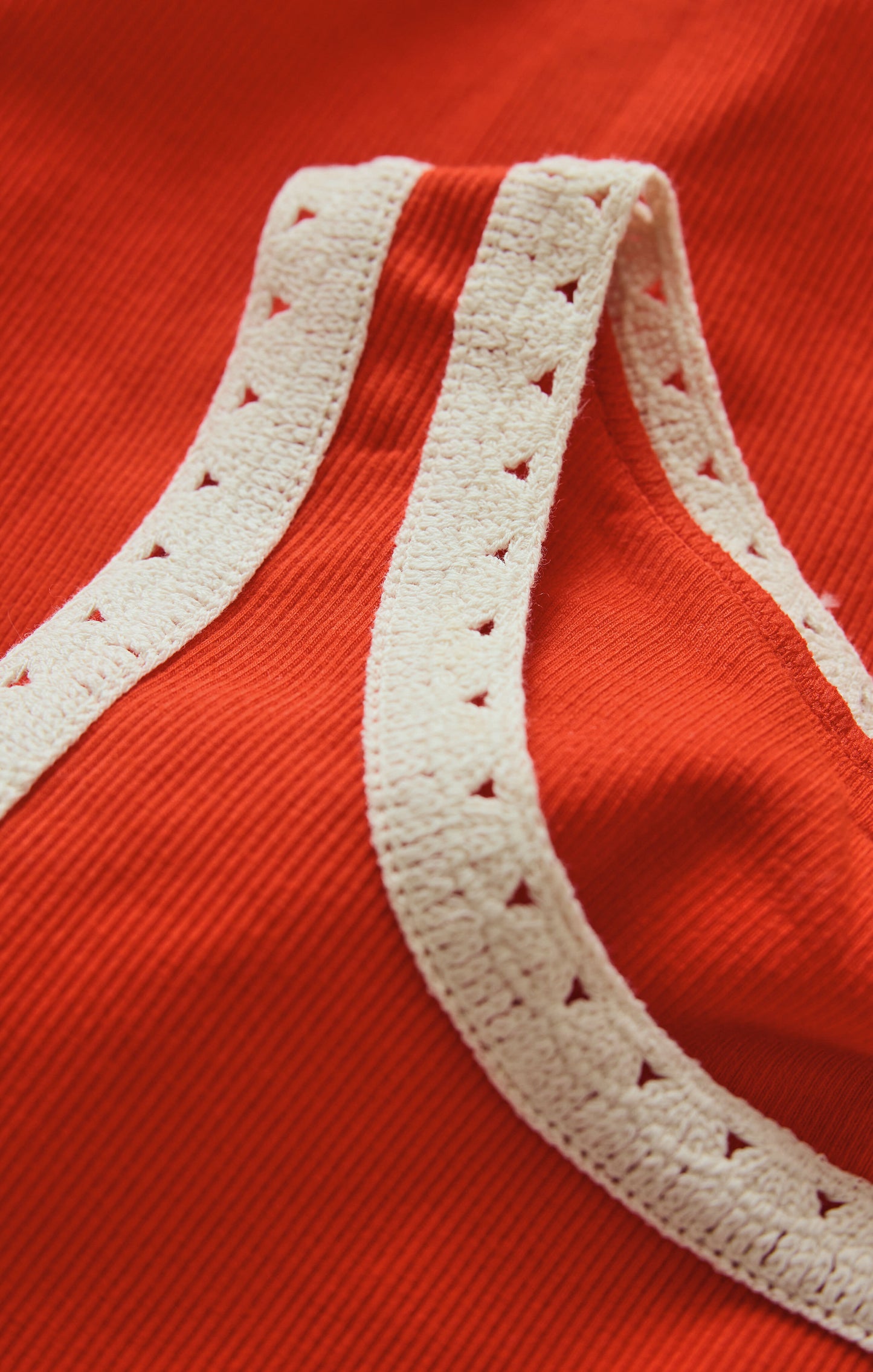 Clarke Rib Tank Crochet Neckline/Red