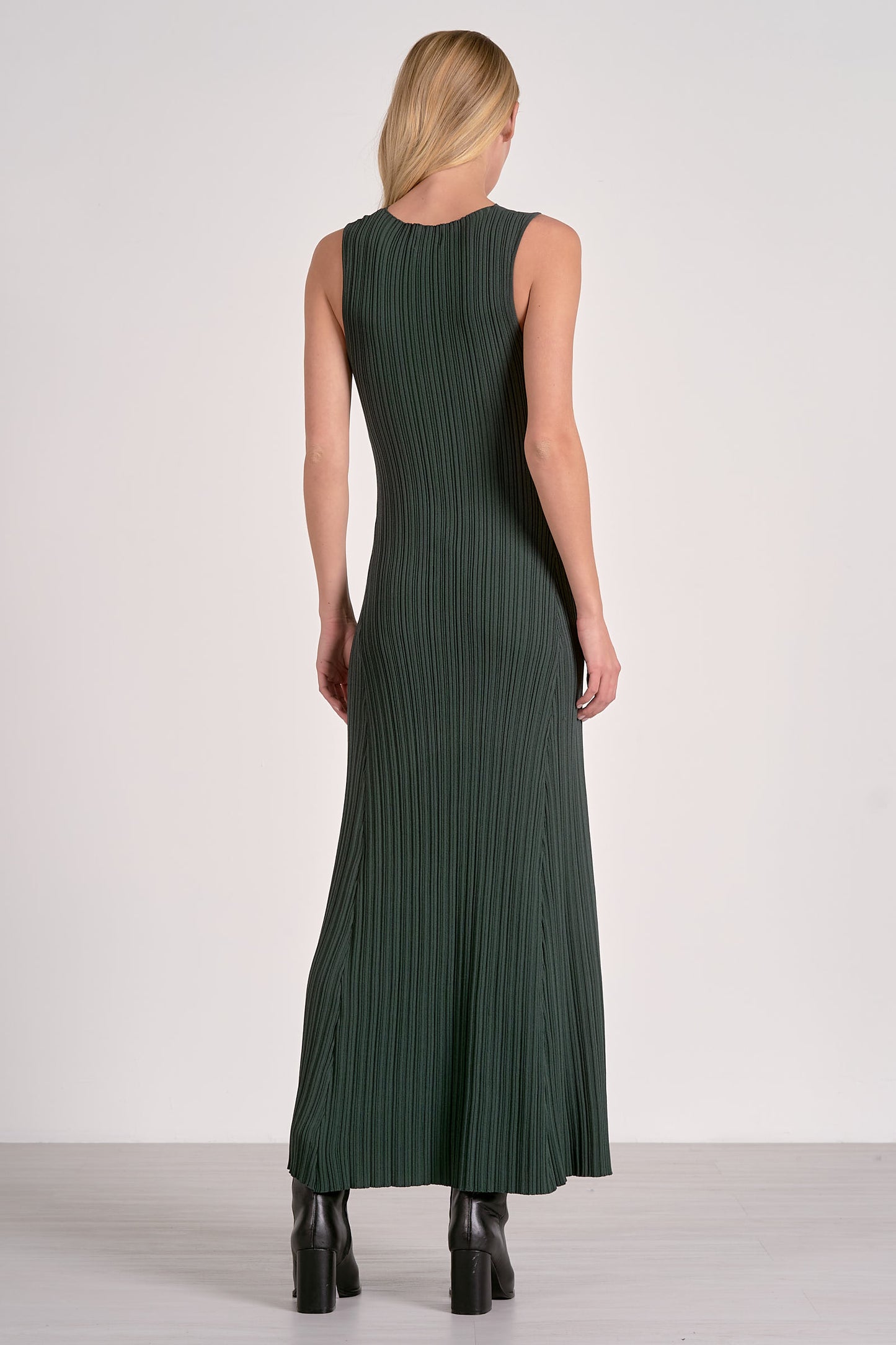 Vera Crew Neck Sleeveless Maxi Dress