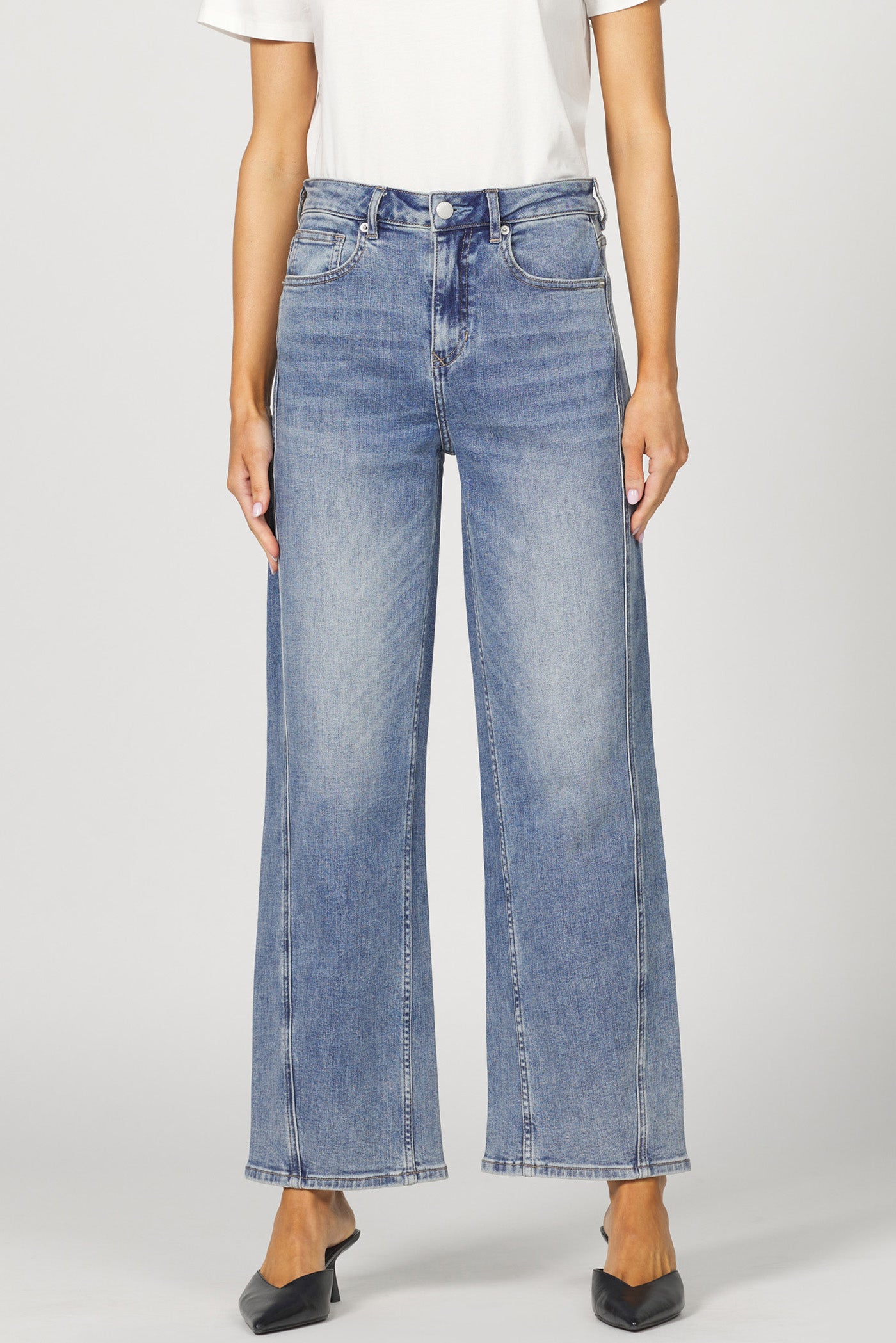 Tommy Straight Leg Denim