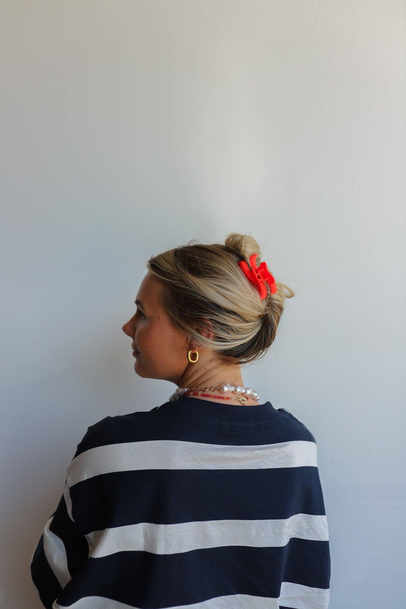 KAXI MINI WAVY HOLD EVERYTHING CLAW: ELECTRIC RED