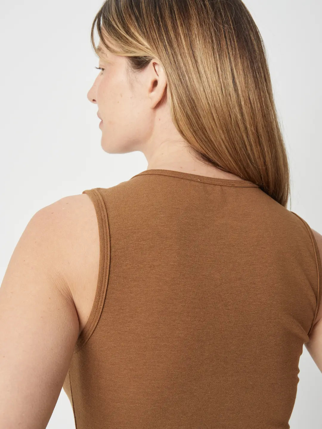 Dana Top/Tie Front Keyhole