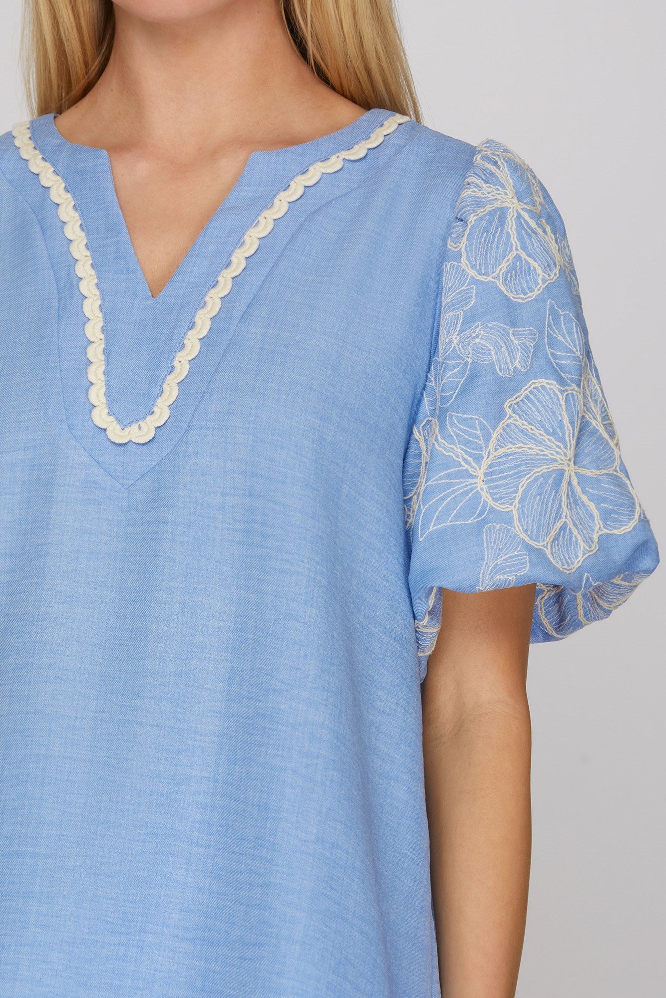 Molly Short Sleeve Embroidered Puff Sleeve Blouse/Periwinkle