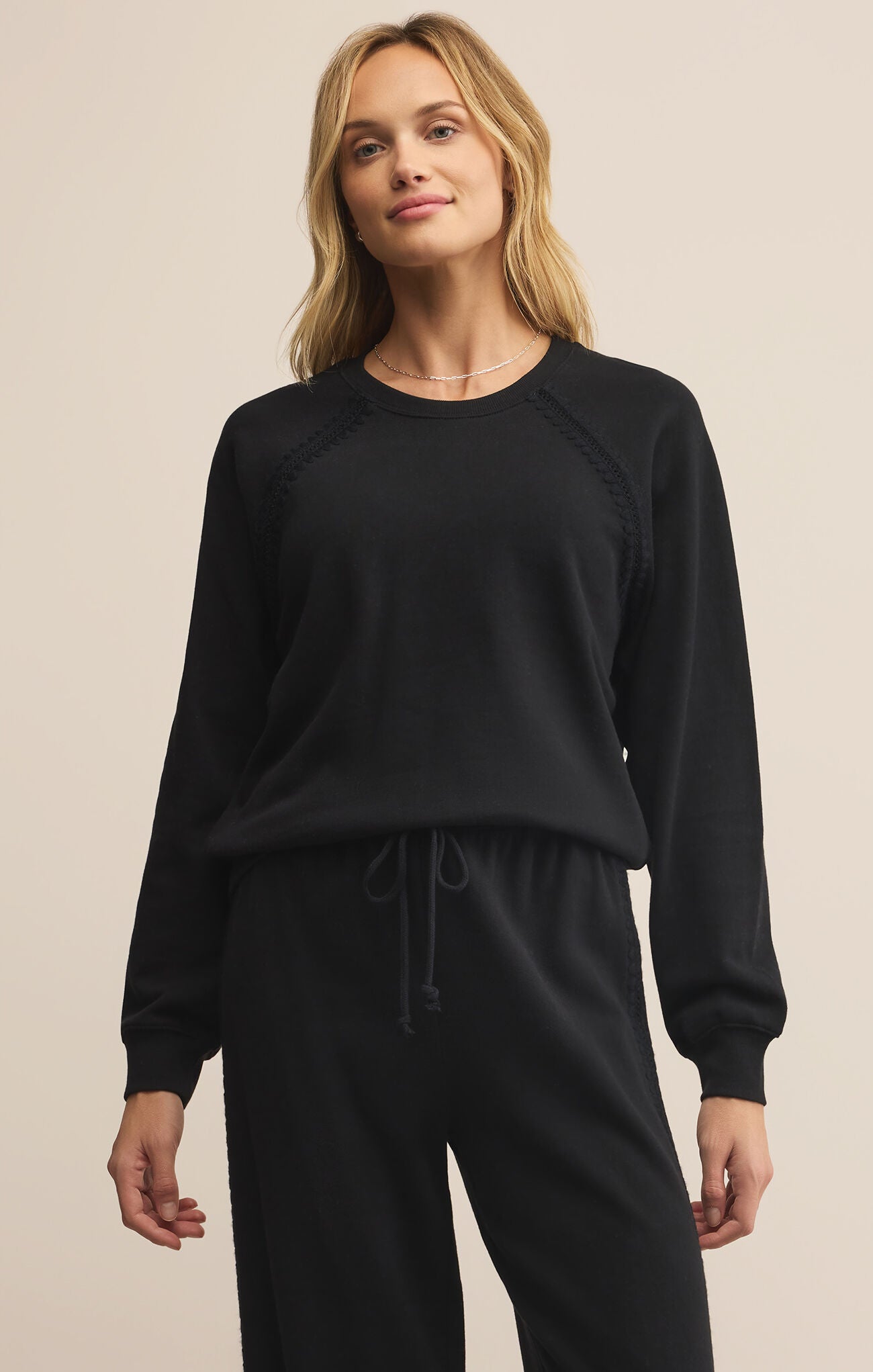 Daphne Embroidery Crewneck Sweatshirt