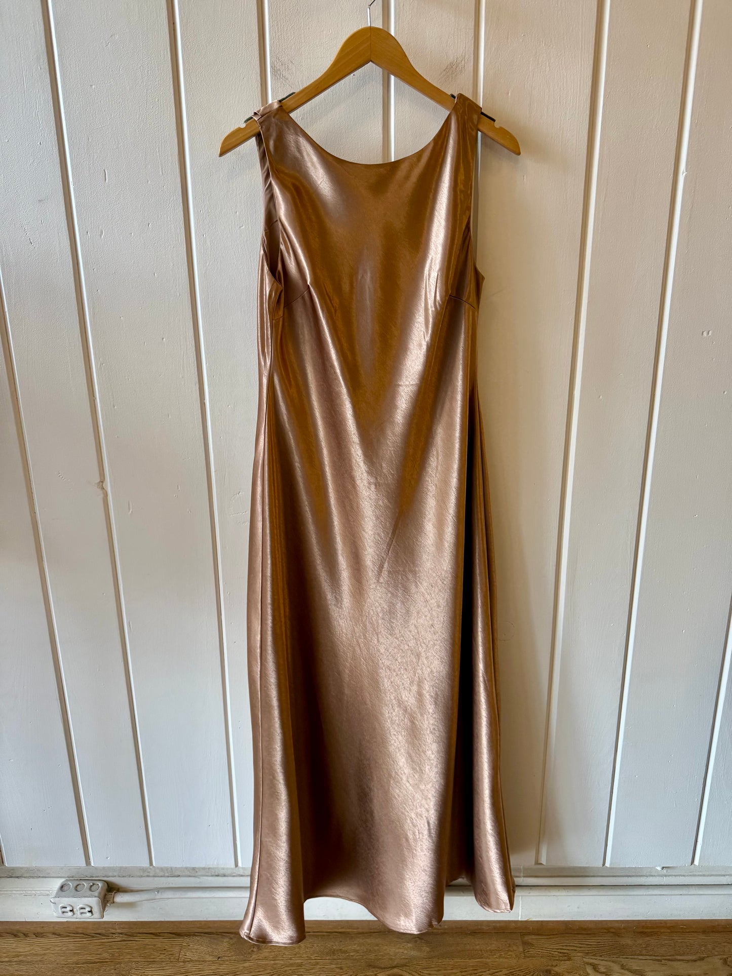 Veda Satin Maxi Dress/Mocha