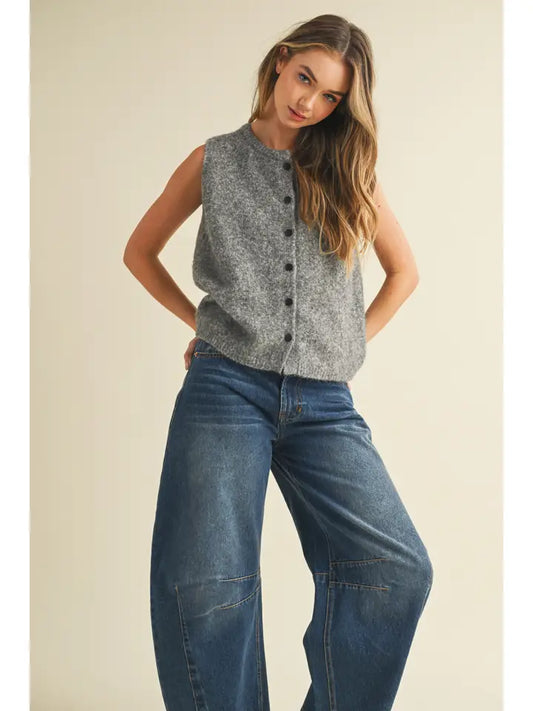Button Sleeveless Sweater Top