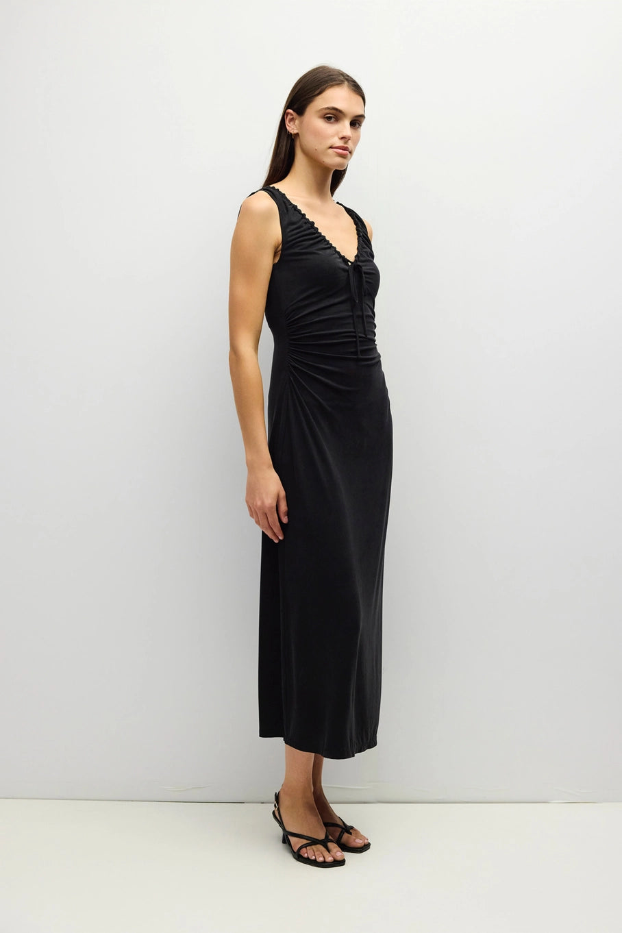Chell Dress Vneck Ruched Modal Knit Midi/Black