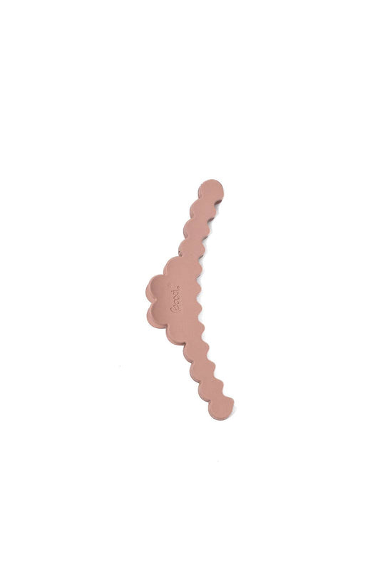 SCALLOPED ORIGINAL HOLD EVERYTHING CLAW: CHAMPAGNE
