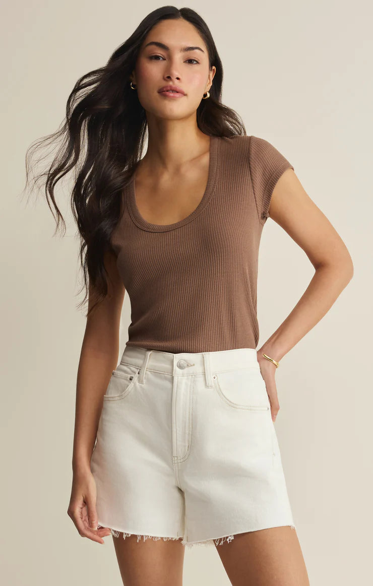 Ava Scoop Neck Tee/Brown