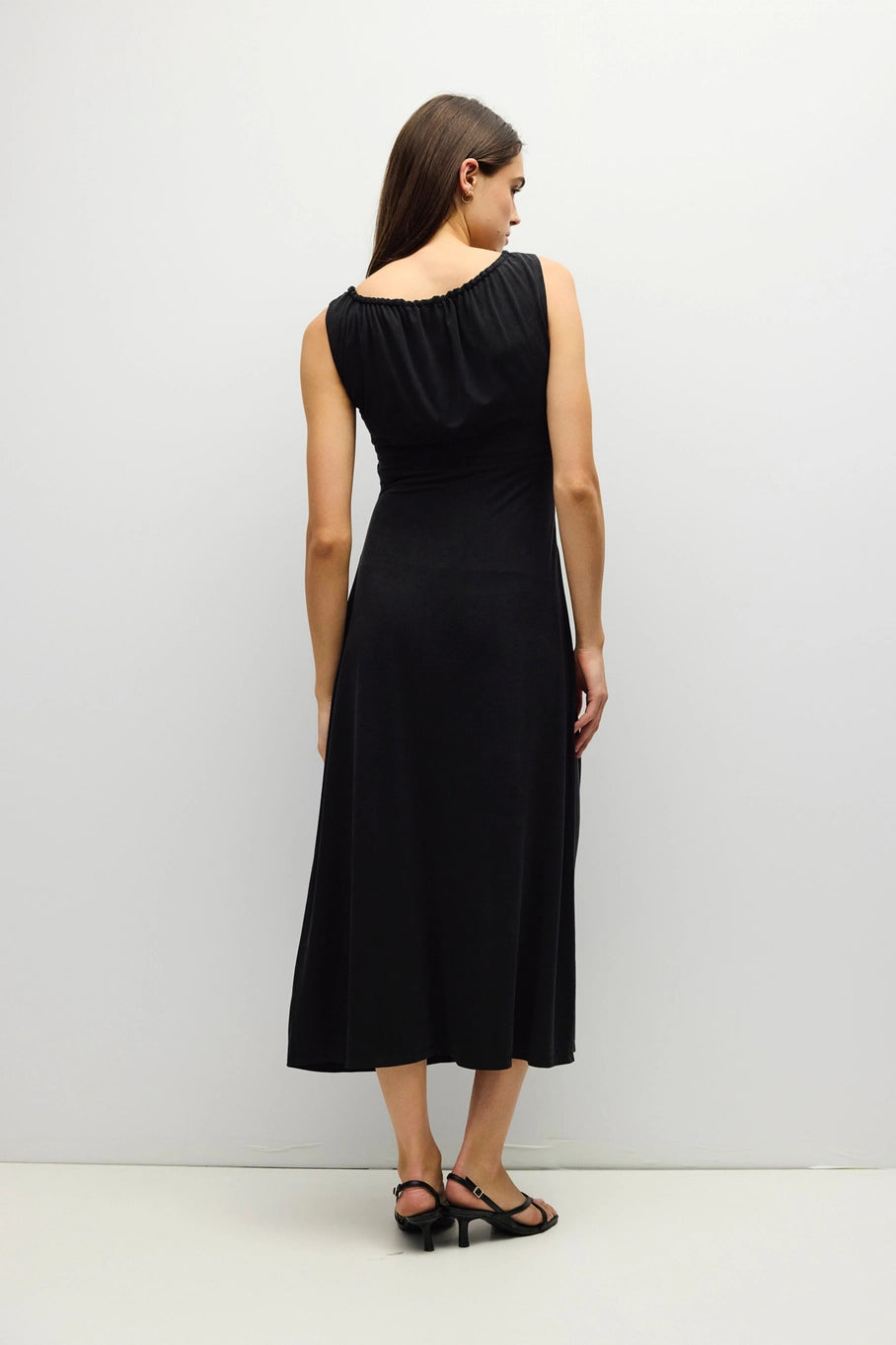 Chell Dress Vneck Ruched Modal Knit Midi/Black