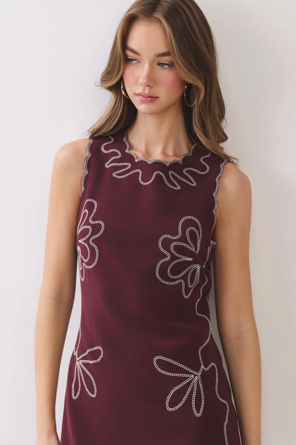 Erica Contrast Floral Stitch Shift Dress/Burgundy