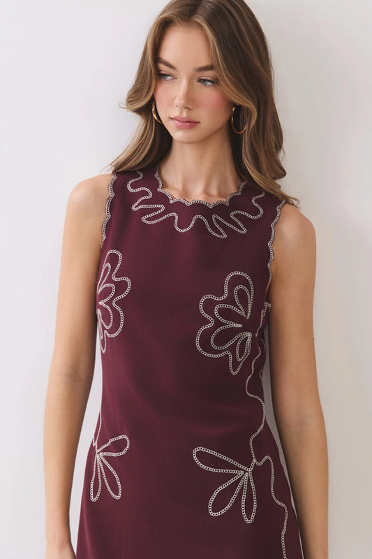 Erica Contrast Floral Stitch Shift Dress/Burgundy