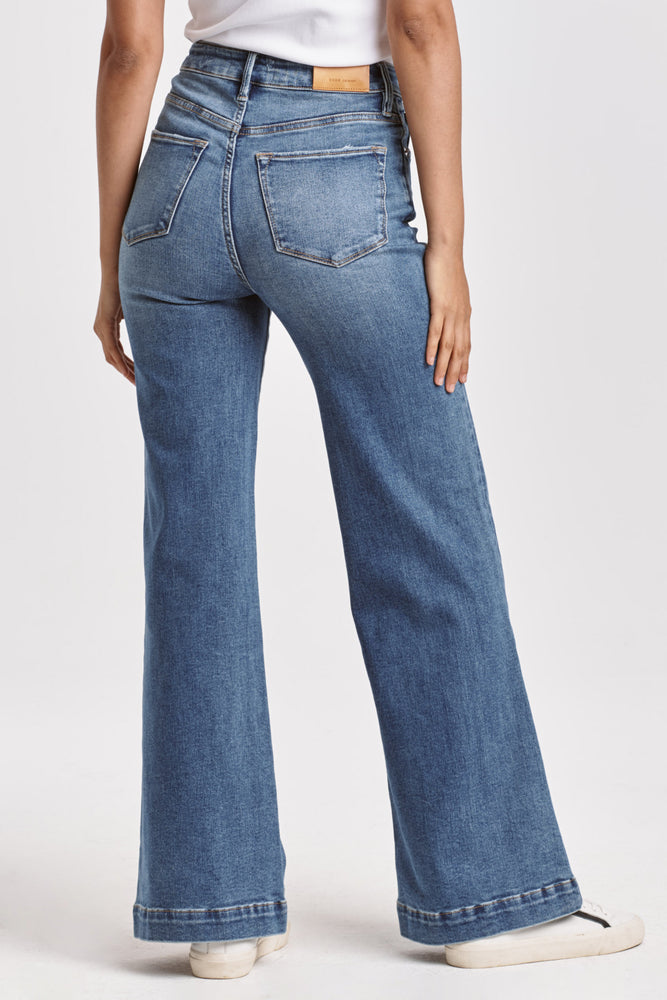 
            
                Load image into Gallery viewer, Fiona Wide Leg Denim
            
        